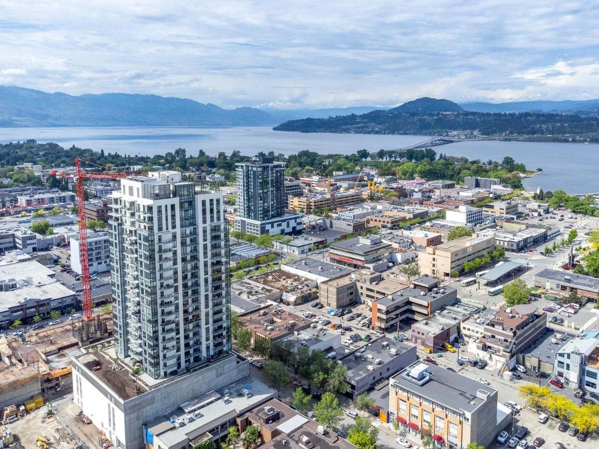 Brand New Luxury Downtown Near The Beach #16 Kelowna Kültér fotó
