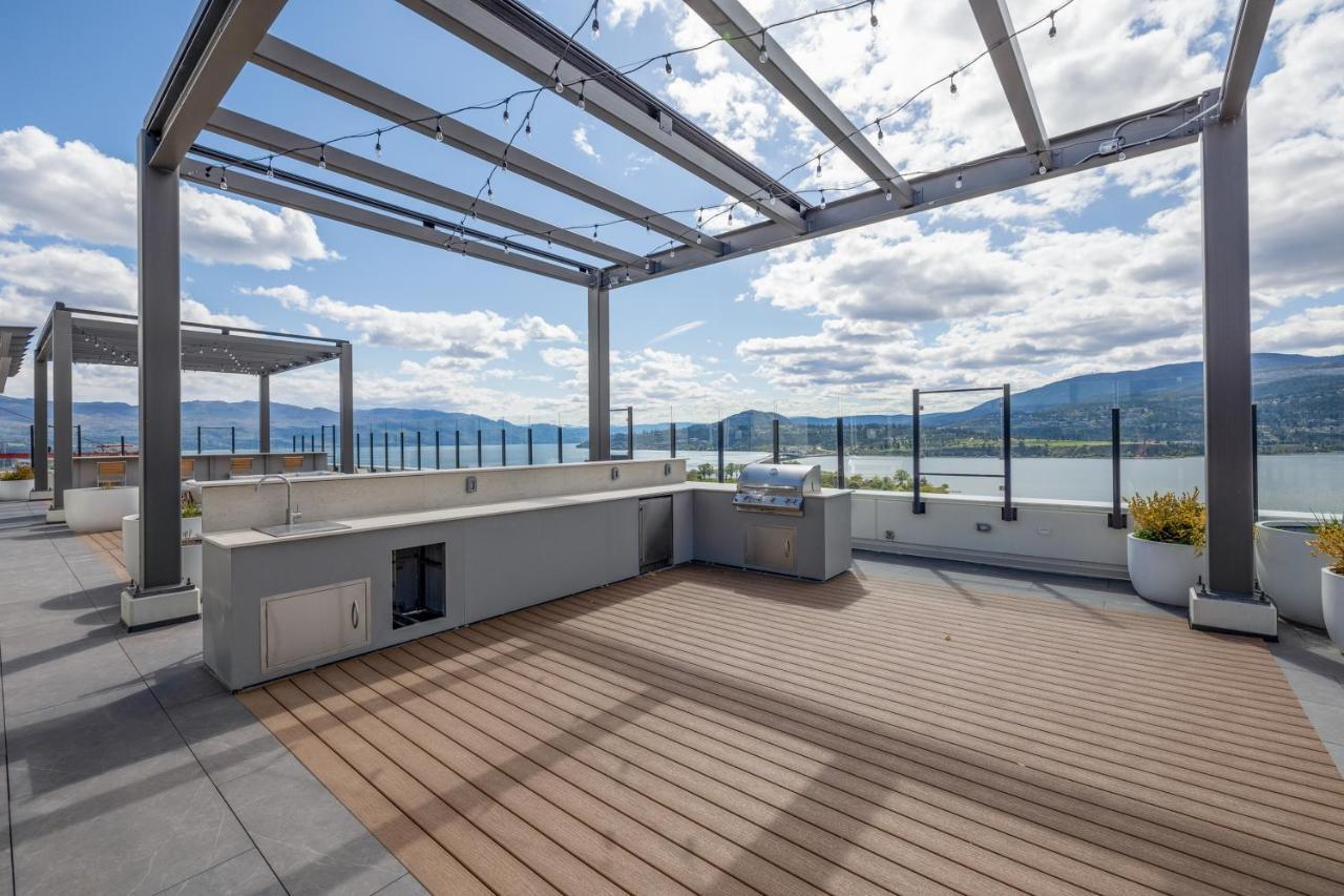 Brand New Luxury Downtown Near The Beach #16 Kelowna Kültér fotó